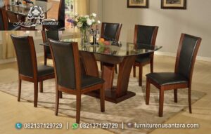 Meja Makan Kayu Jati yang Elegan dan Nyaman